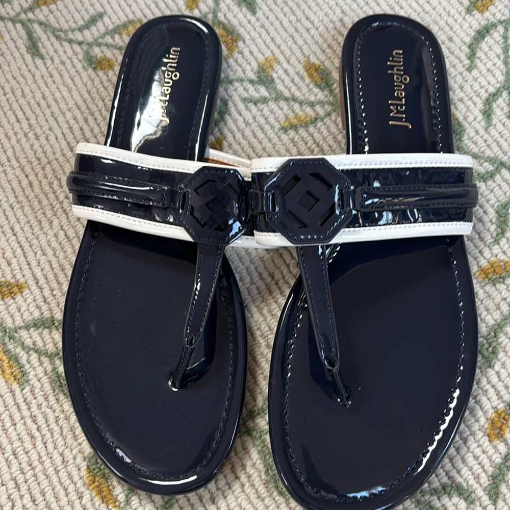 J. McLaughlin Women’s sandals, navy and white,‎ size 9.5
